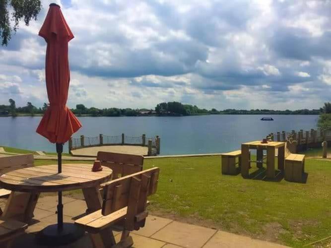 The Salsa Attractive Accomodation At Tattershall Lakes Kültér fotó